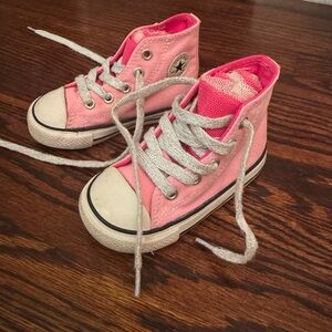 Kids Pink Converse High tops